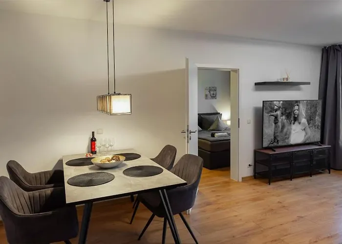 アパート Luxus Am Zoo Mit Stellplatz ライプツィヒ