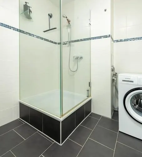 Luxus Am Zoo Mit Stellplatz *