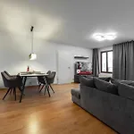 Апартаменты Luxus Am Zoo Mit Stellplatz