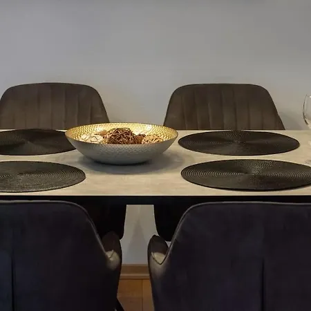 Apartment Luxus Am Zoo Mit Stellplatz Leipzig