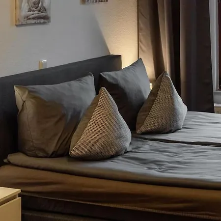 Luxus Am Zoo Mit Stellplatz Apartment