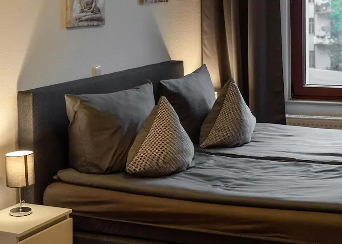 Luxus Am Zoo Mit Stellplatz شقة